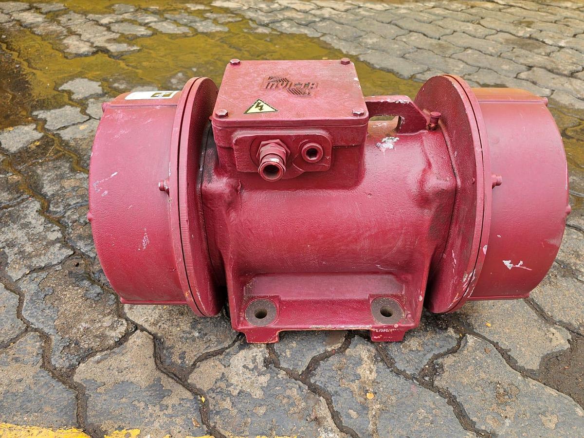 Used VIBRATING MOTOR (USED)