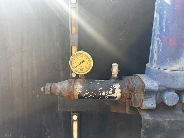 Used FLOSOLVE OIL TANK FITTED WITH FILTRATION (NOT TESTED)