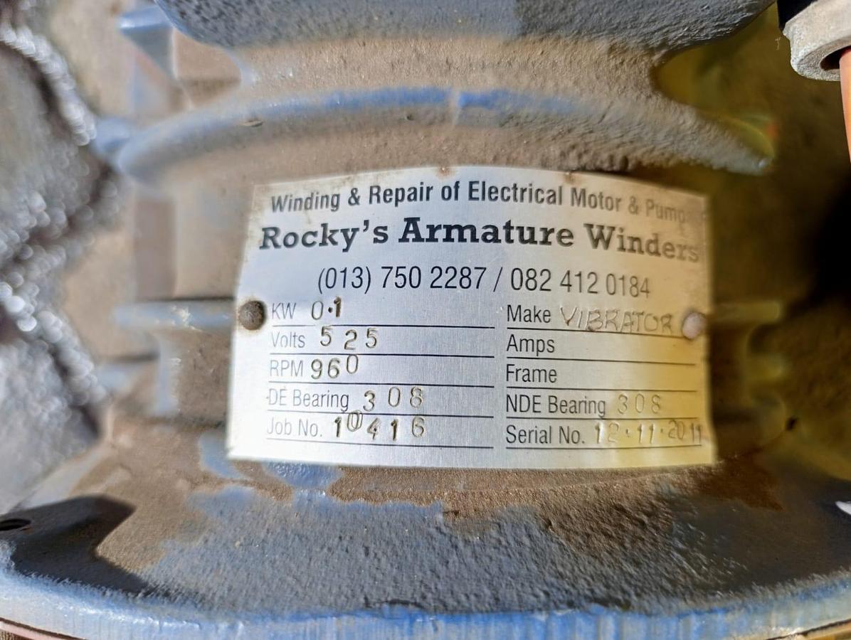 Used VIBRATING MOTOR 0.1KW
