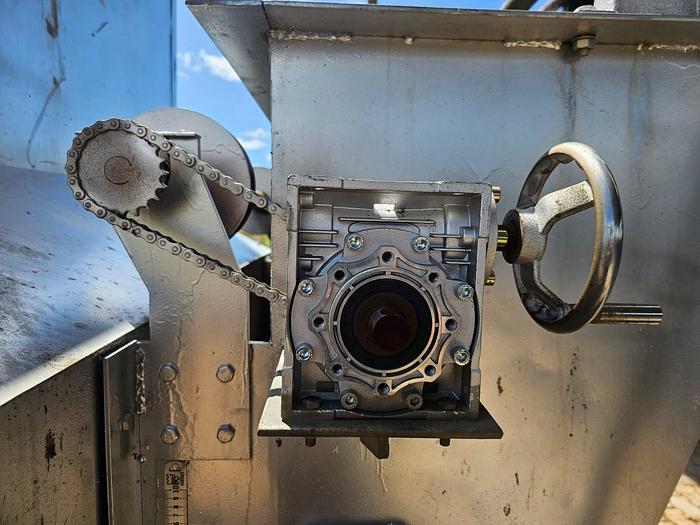 Used COMPLETE (BRAND NEW) 2024 VIBRATING FLUID BED DRYER UNIT, WITH FANS, OVEN, VIBRATORS, DUCTING, CYCLONES, CONTROL PANELS, SCREW FEEDERS, GEARBOXES & MOTORS