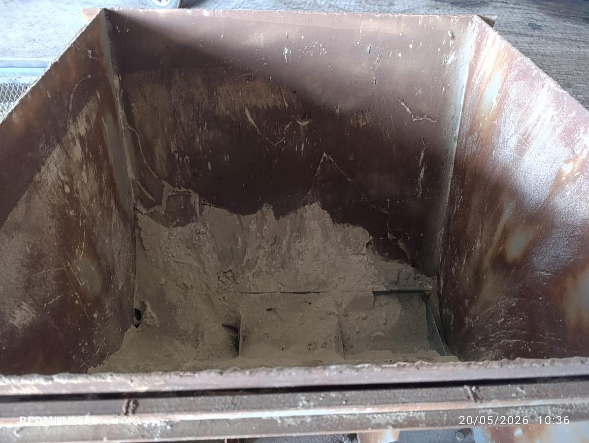 Used PADDLE MIXER WITH CONVEYOR STRUCTURES