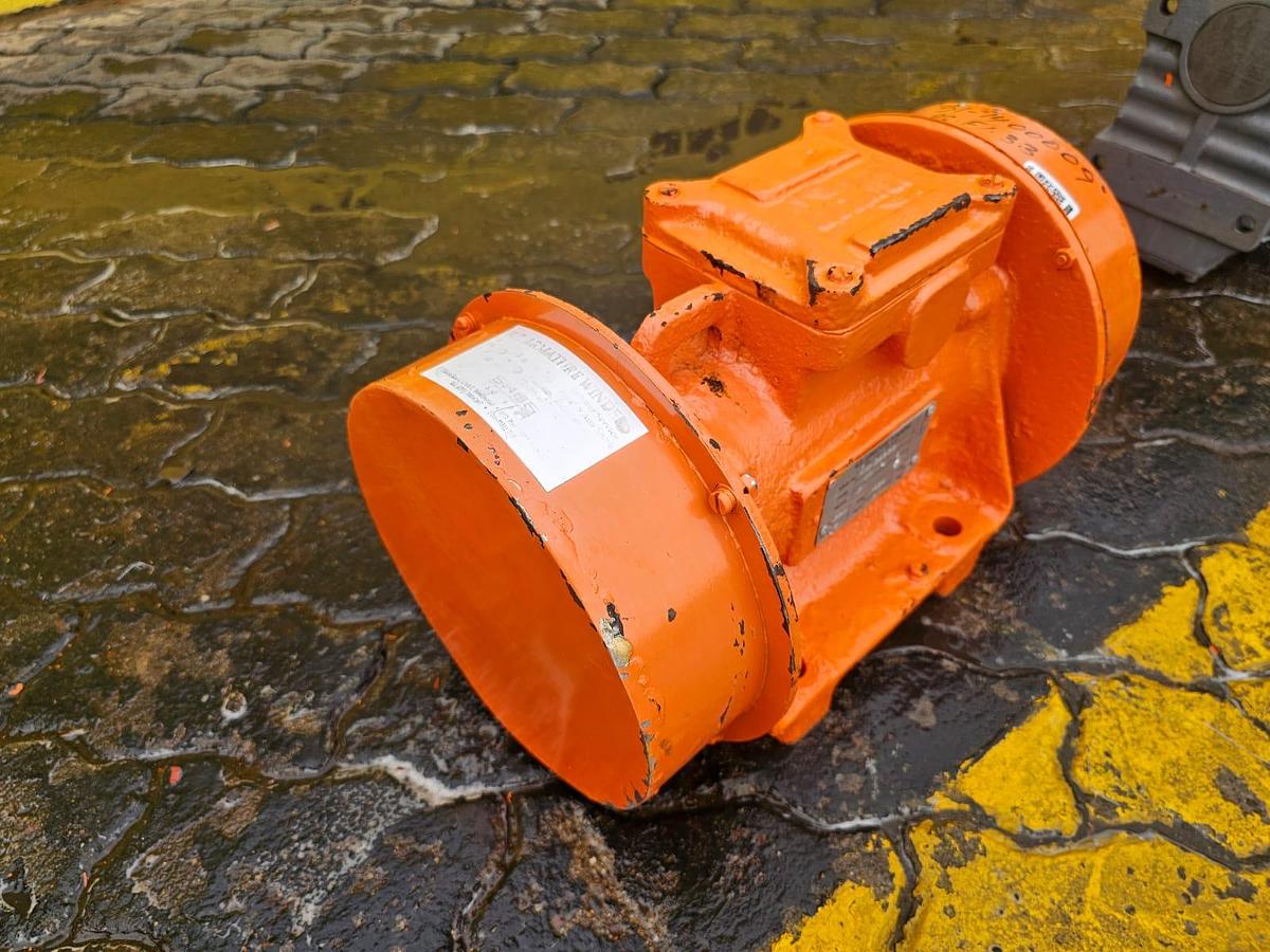 Used 3 KW VIBRATING MOTOR (USED)