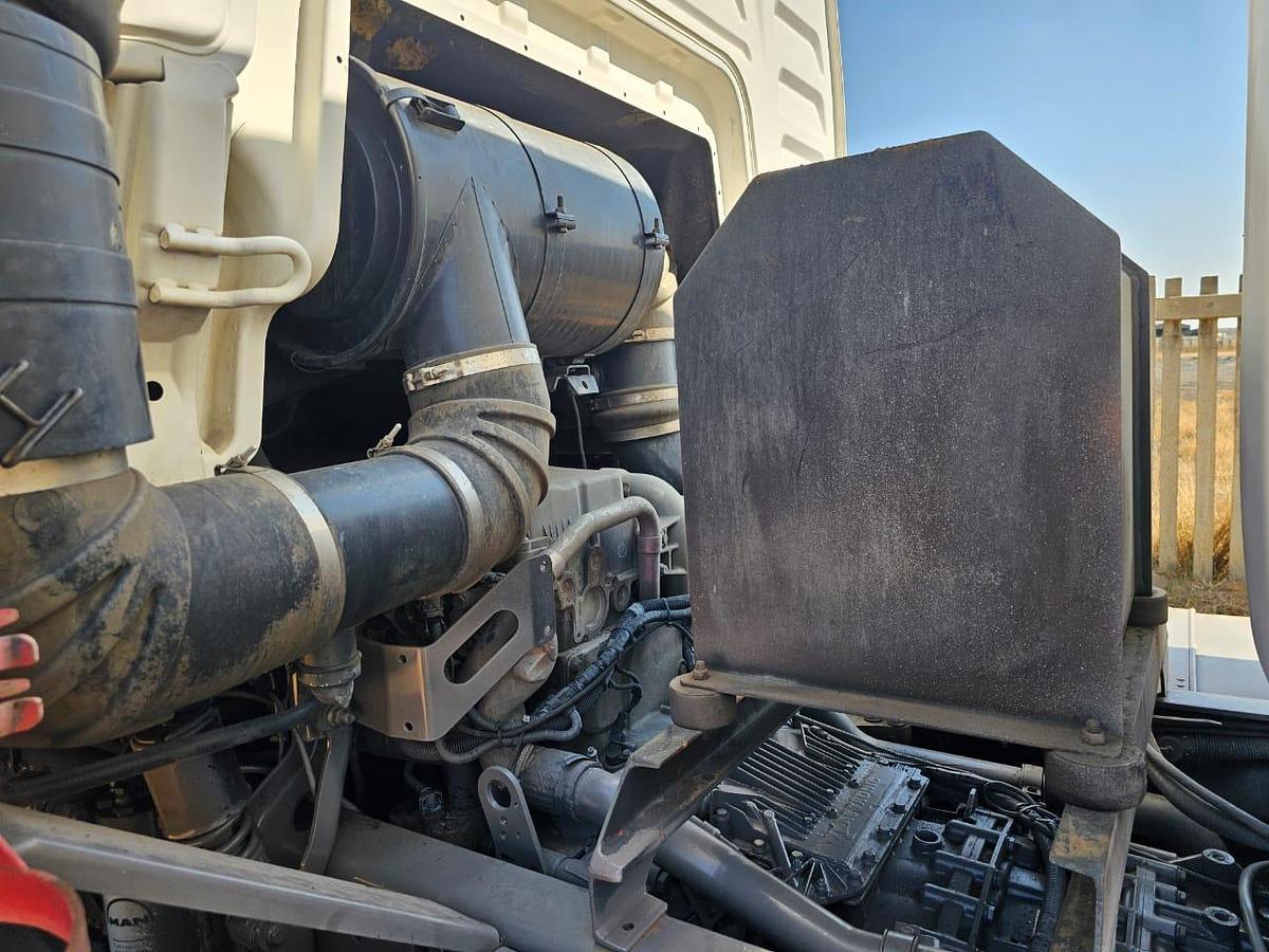 Used 18 000 LITRE WATER TRUCK