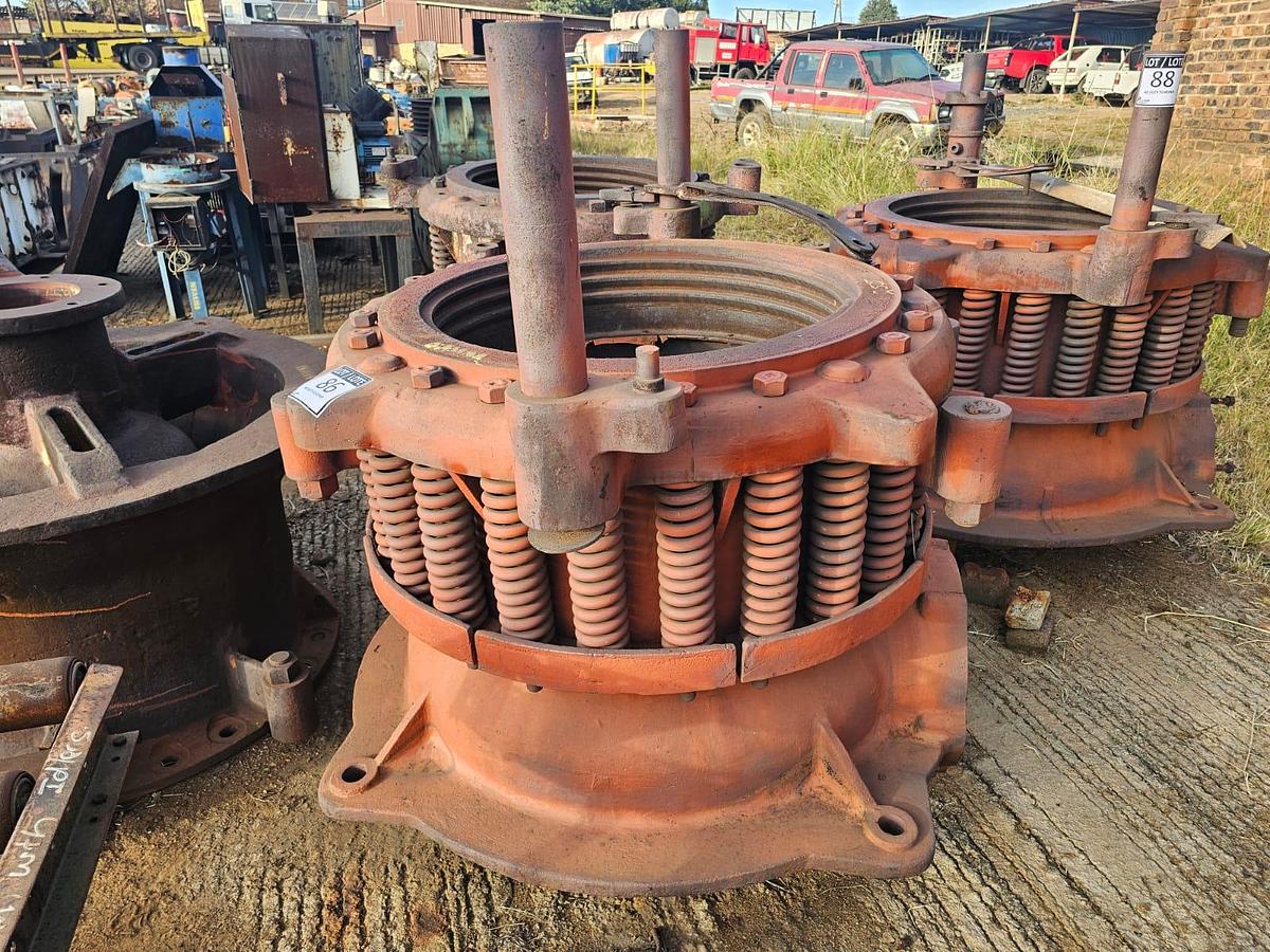 Used SPRING CONE CRUSHER HOUSING