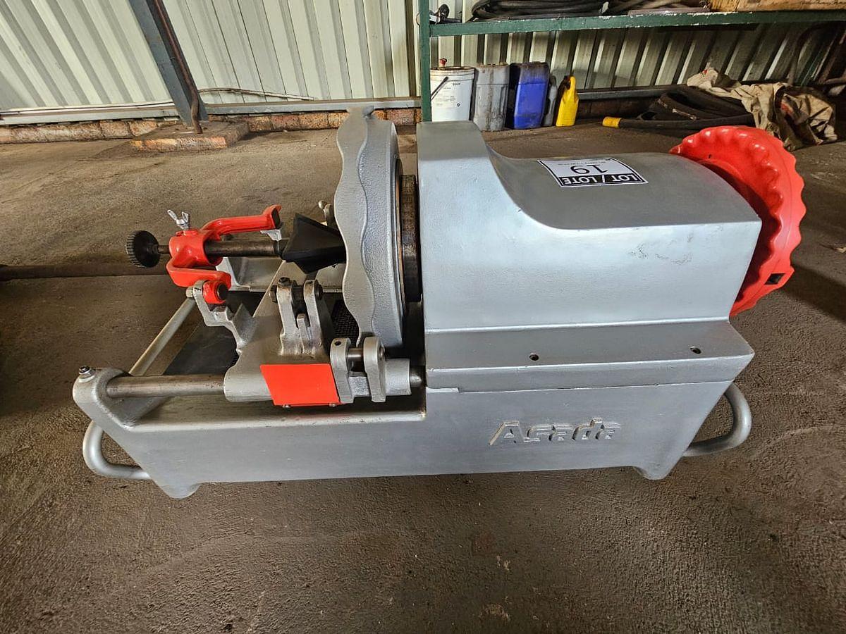 Used ASADA PISET 4S-B THREADING MACHINE WITH ATTACHMENTS