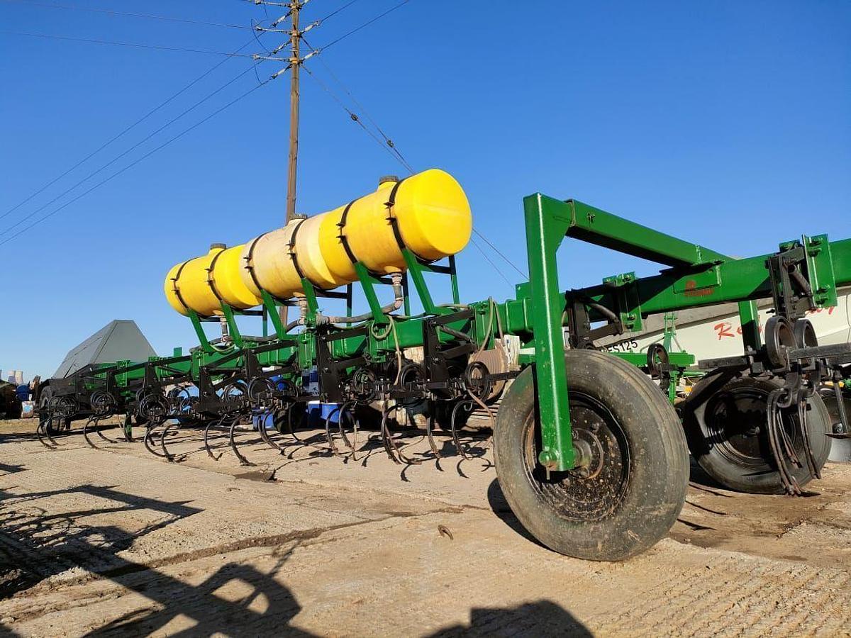 Used 12 ROW SPRING DISK PLOW WITH LIQUID FERTILIZER TANK INDUSER (NOT TESTED)