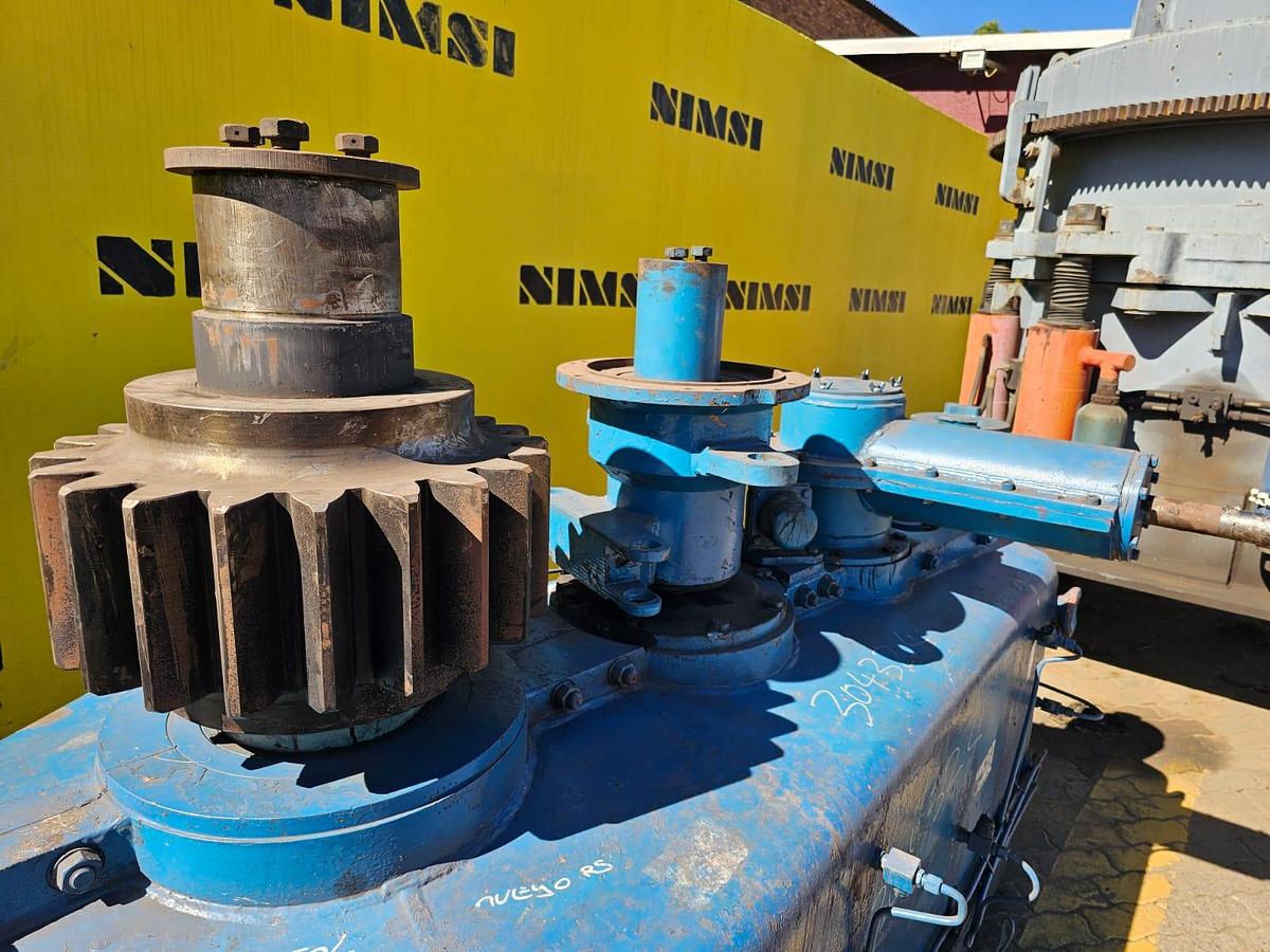 Used LOW SPEED HIGH TORQUE INDUSTRIAL HEAVY DUTY GEARBOX (USED)