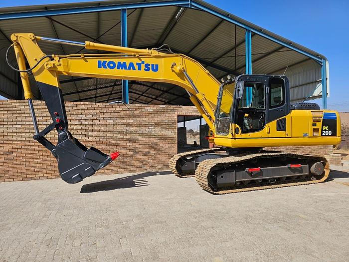 Used Komatsu PC 200-8MO EXCAVATOR