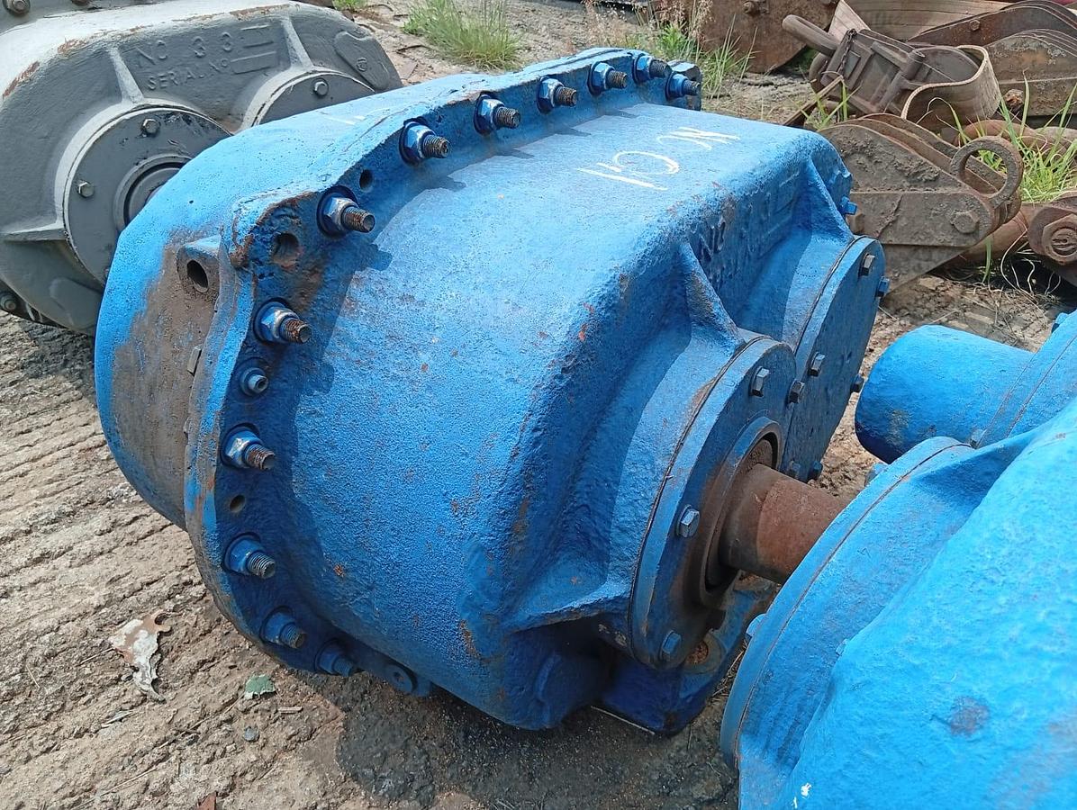 Used ALLIS-CHALMERS NO. 3-3 VIBRATING SCREEN MECHANISM (EXCITER)