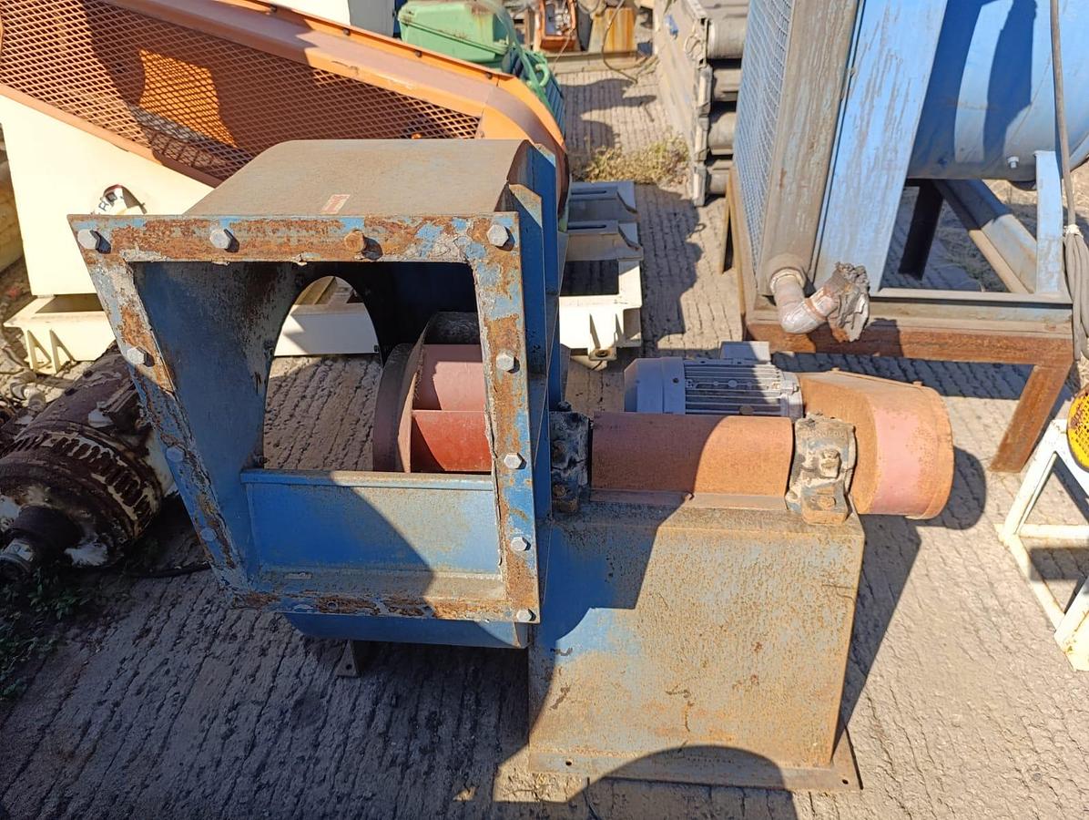 Used INDUSTRIAL FAN WITH ELECTRIC MOTOR 5.5KW