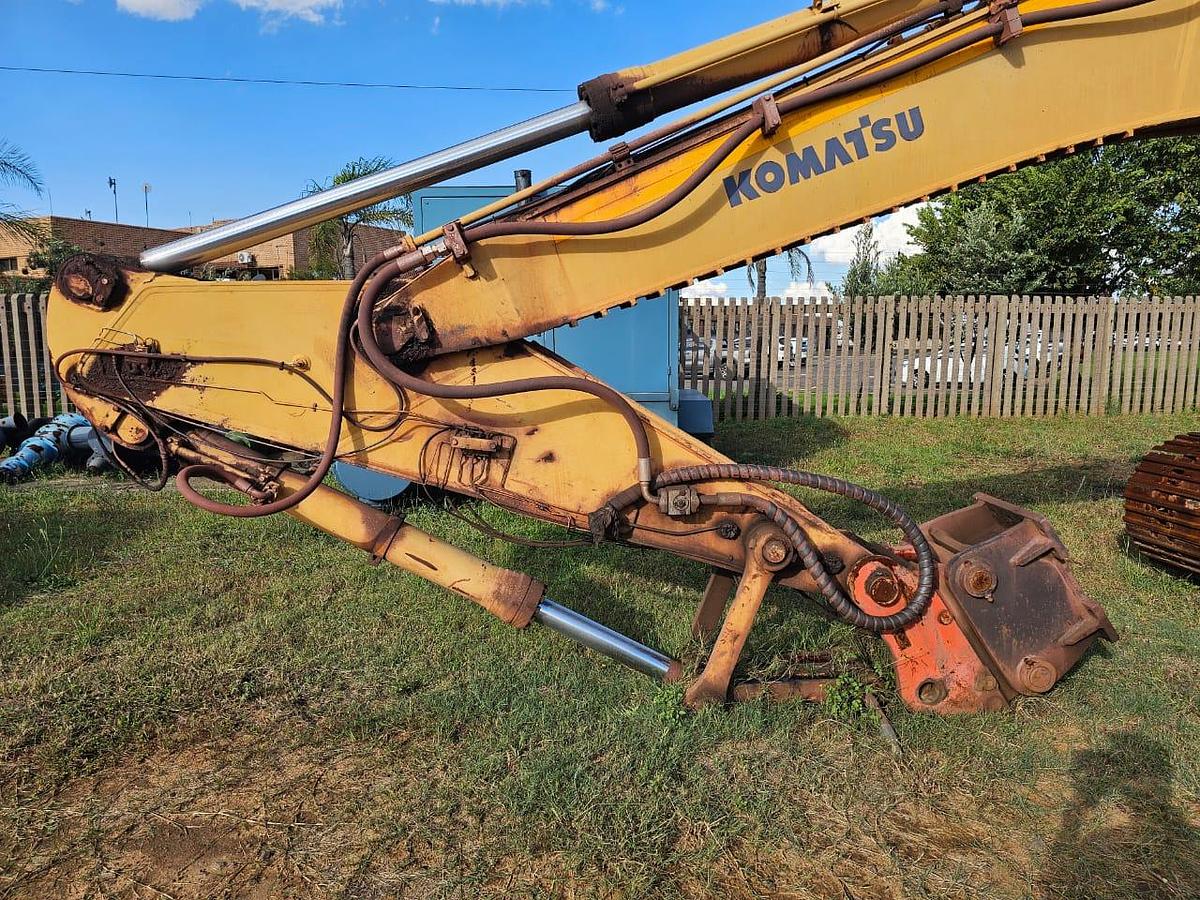 Used KOMATSU TRACKED EXCAVATOR