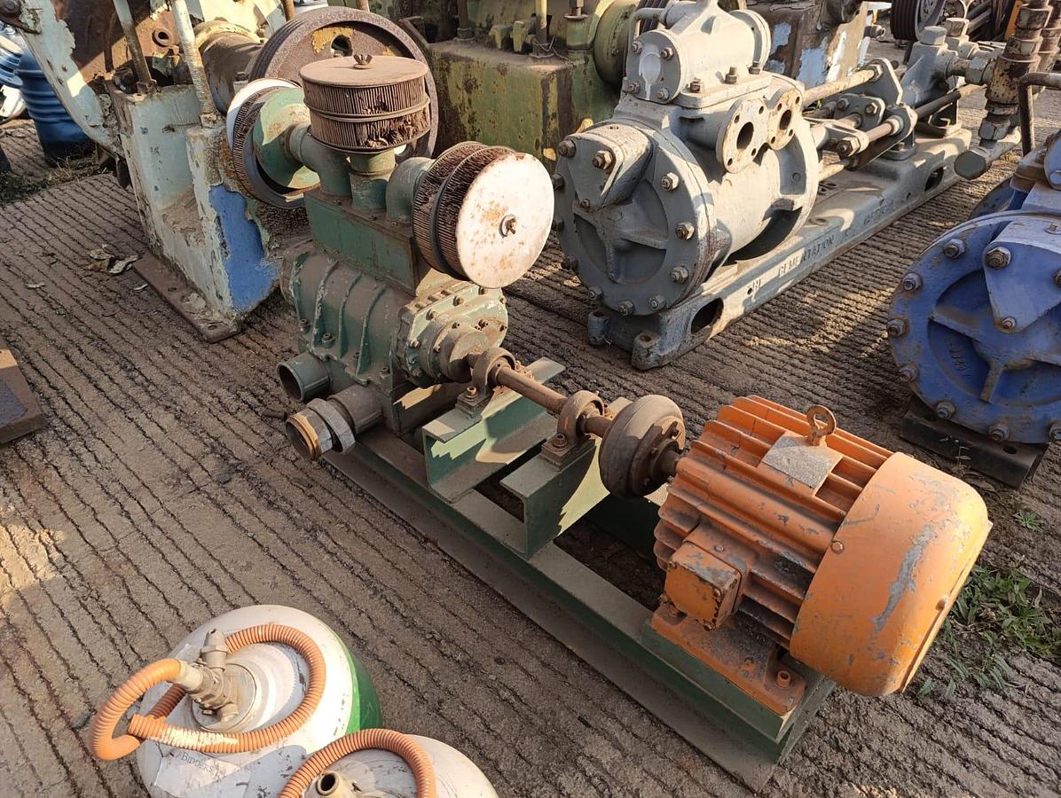Used COMPRESSOR WITH ELECTRIC MOTOR
