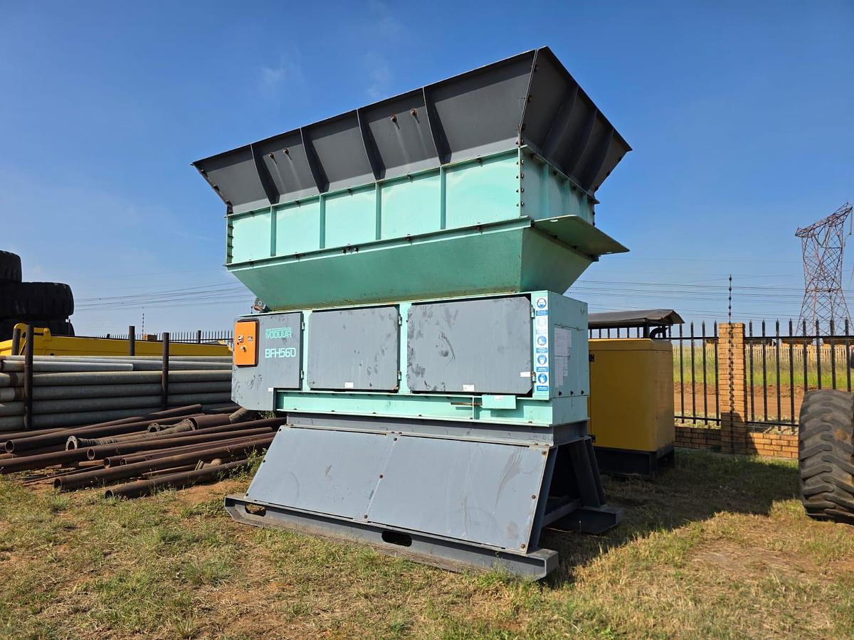 Used PILOT MODULAR BFH560 FEEDING BIN ON SKIDS 500MM CONVEYOR 3.5M