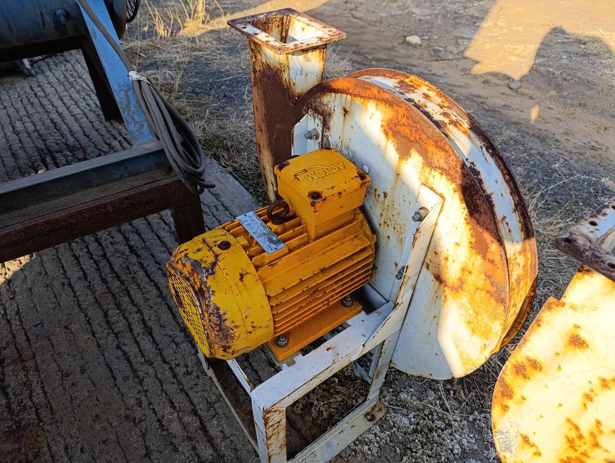 Used INDUSTRIAL FAN WITH ELECTRIC MOTOR