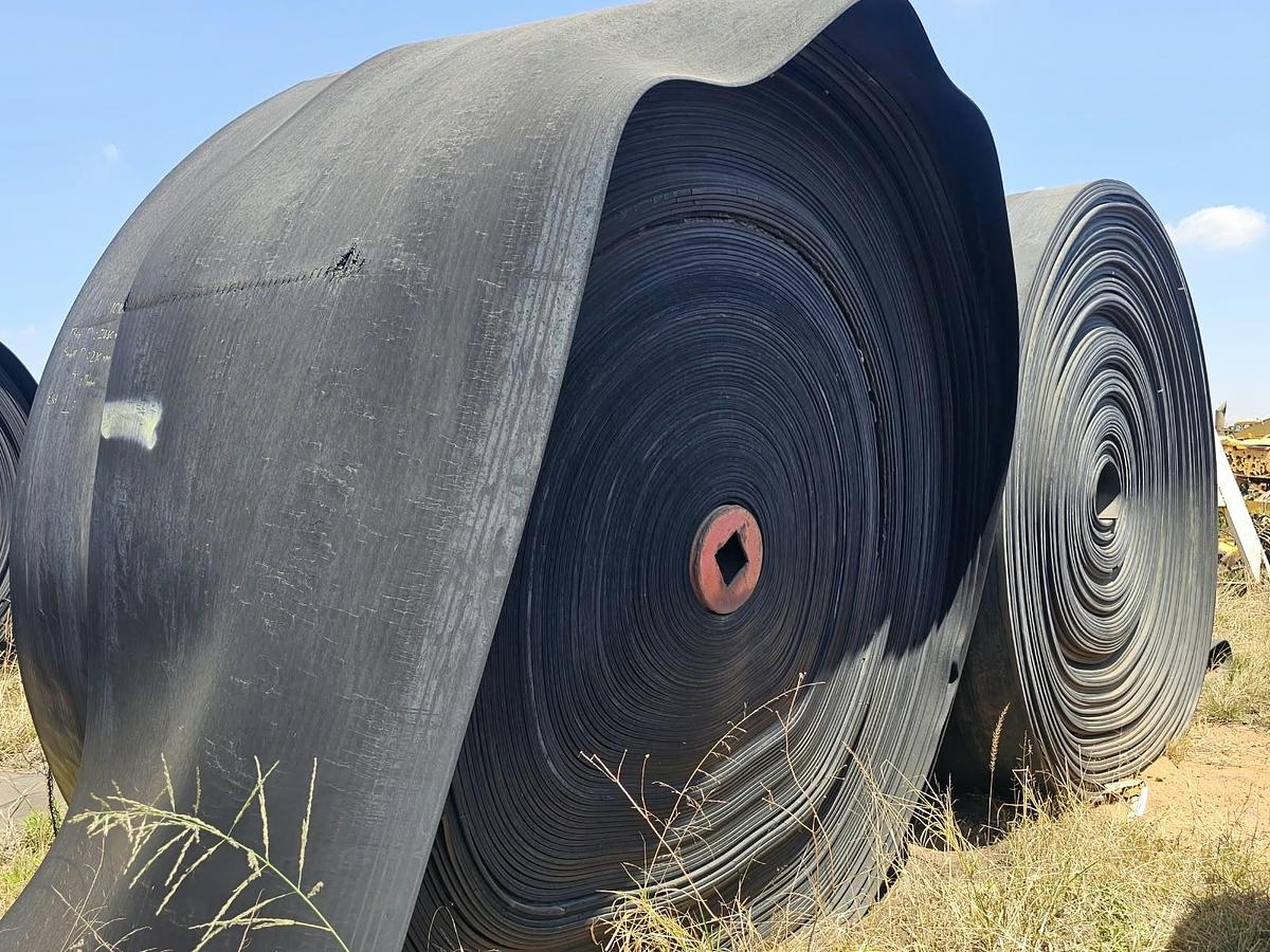 Used 1010MM STEELCORE CONVEYOR BELT