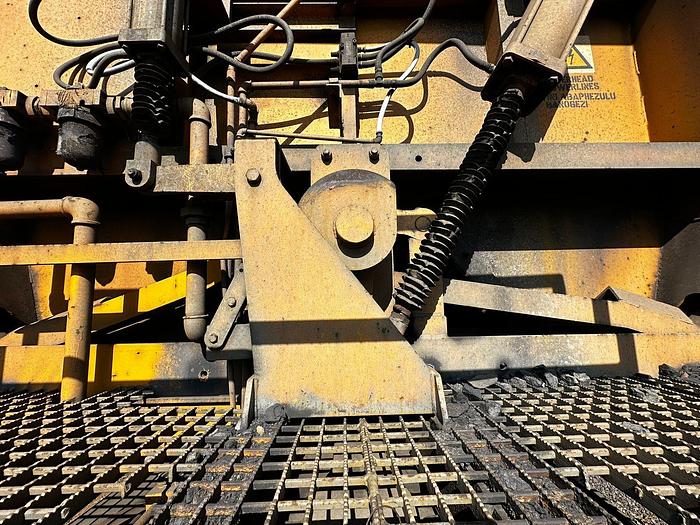 Used RDS BOTTOM SIDE DISCHARGE HOPPER