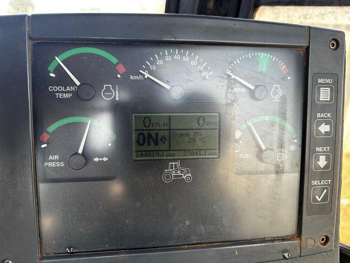 Used BELL TRACTOR (RUNNER)