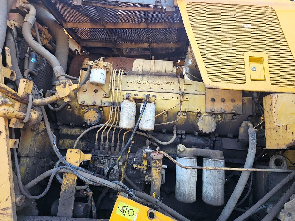 Used D375A KOMATSU DOZER (STRIPPING)