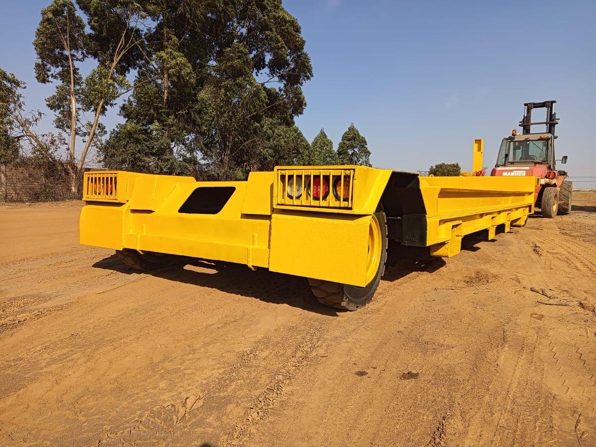 Used LOW BED TRAILER 2.5M X 8.35M (USED)