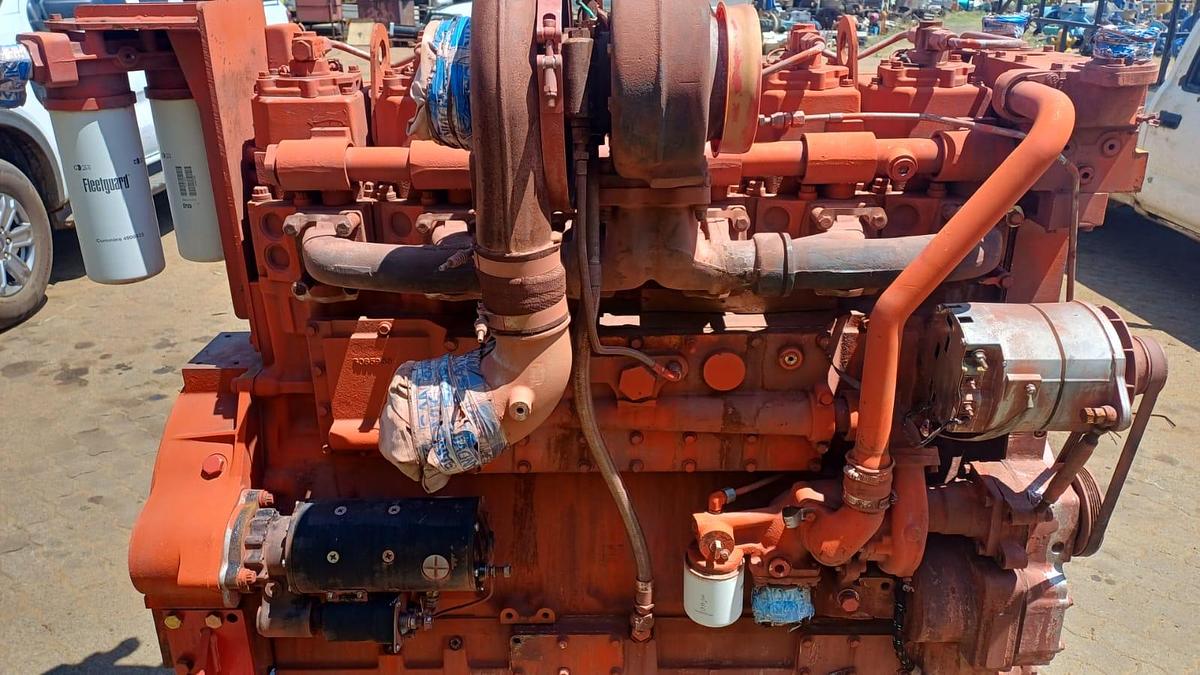 Used CUMMINS QSK19 ( ENGINE NOT TURNING)