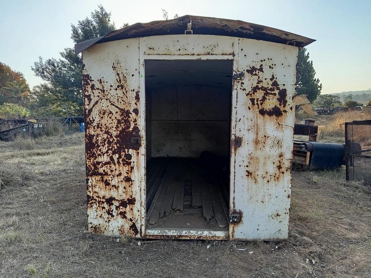 Used 4 METRE STORAGE CONTAINER - USED CONDITION