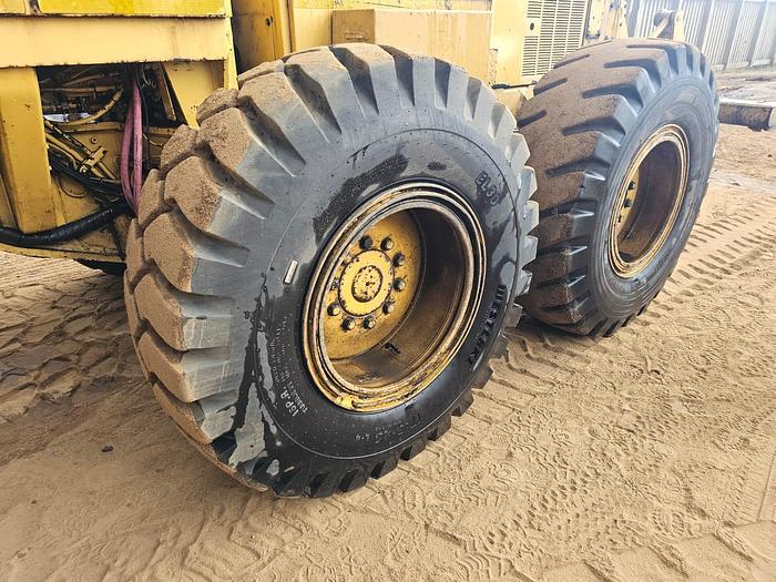 Used CATERPILLAR 140H GRADER (RUNNER)