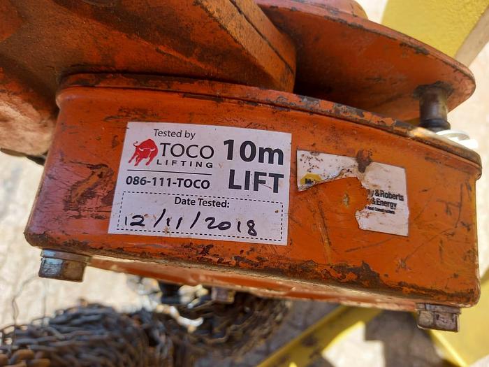 Used VARIOUS SIZES BLOCK CHAINS