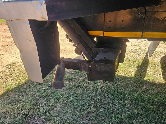 Used SERCO DOUBLE AXLE INSOLATED BODY TRAILER WITH RAVIOLI TAIL LIFT