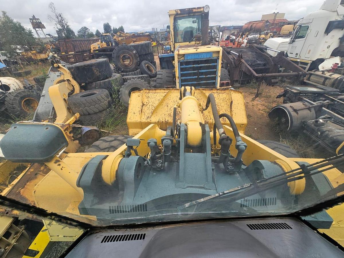Used KOMATSU WA470-B FRONT END LOADER - INOPERABLE