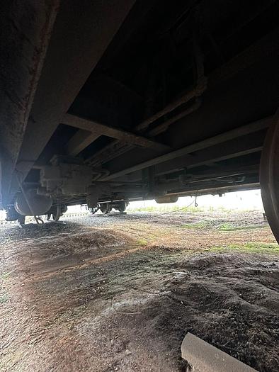 Used RDS BOTTOM SIDE DISCHARGE HOPPER