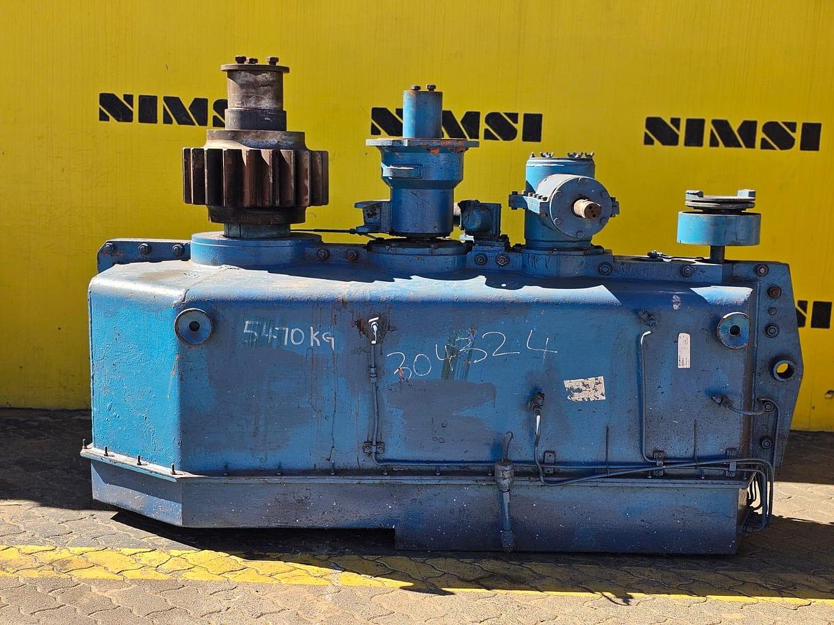 Used LOW SPEED HIGH TORQUE INDUSTRIAL HEAVY DUTY GEARBOX (USED)