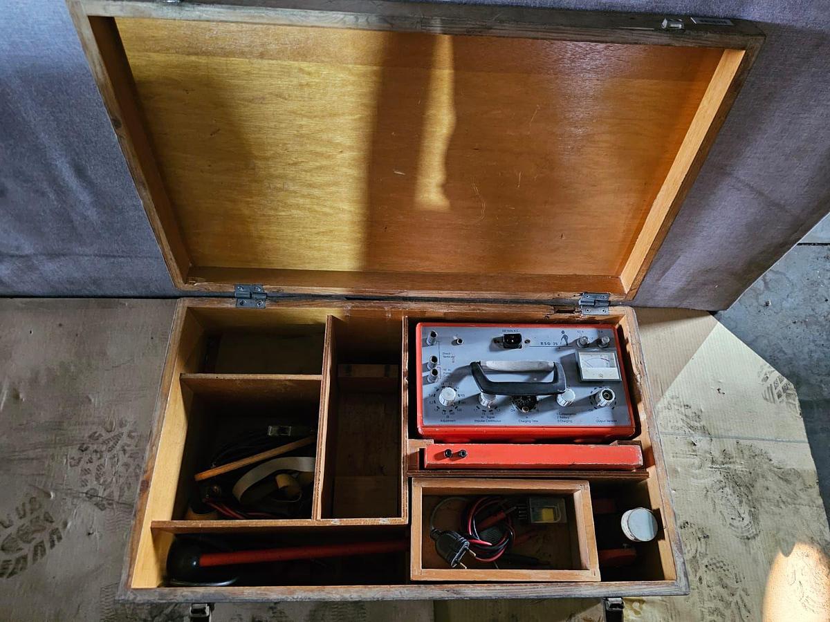 Used  RSG25 LEAK DETECTION