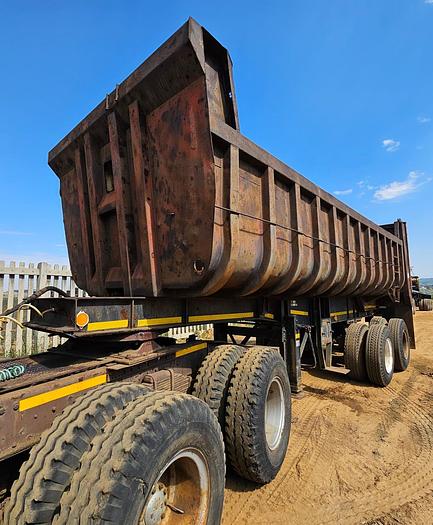 Used DOUBLE AXLE TRUCK TRAILER (TRAILER ONLY)(RUNNER)