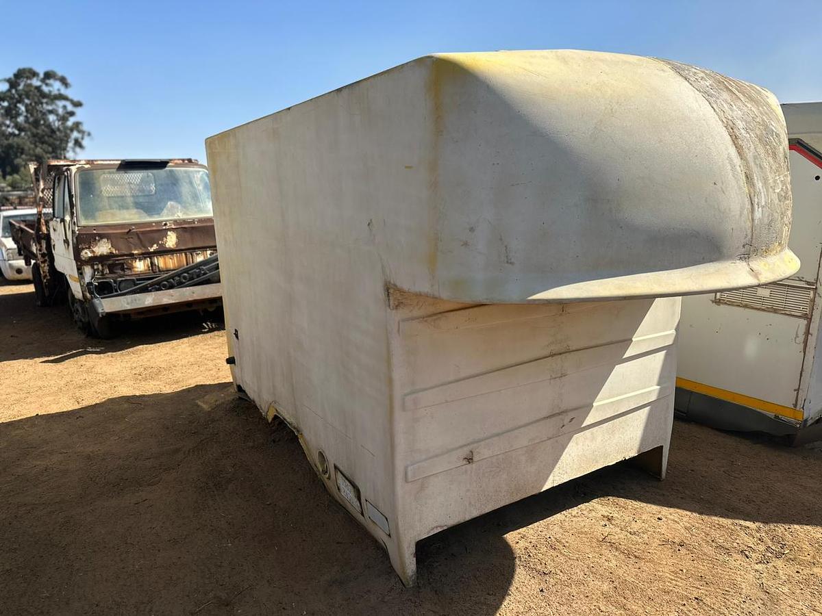 Used COOLER BOX