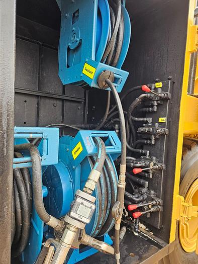 Used BELL B25D 6X6 FULLY EQUIPPED ARTICULATED SERVICE TRUCK/UNIT (RUNNER)