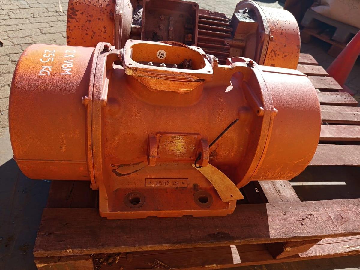 Used VIBRATING MOTOR 2.2KW