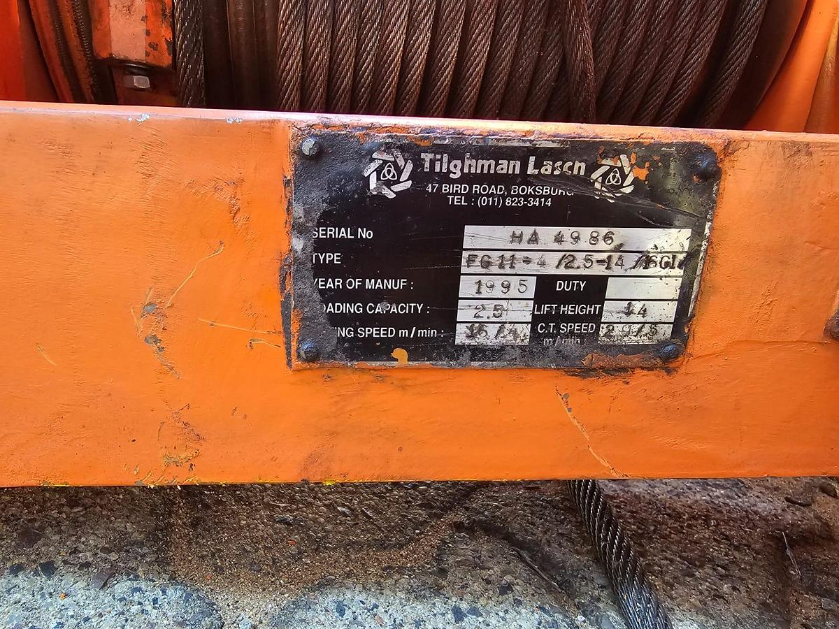 Used ELECTRIC WINCH WITH 2 ELECTRIC MOTORS , DV BOARD & REMOTE (USED)