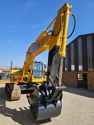 Used Komatsu PC 200-8MO EXCAVATOR