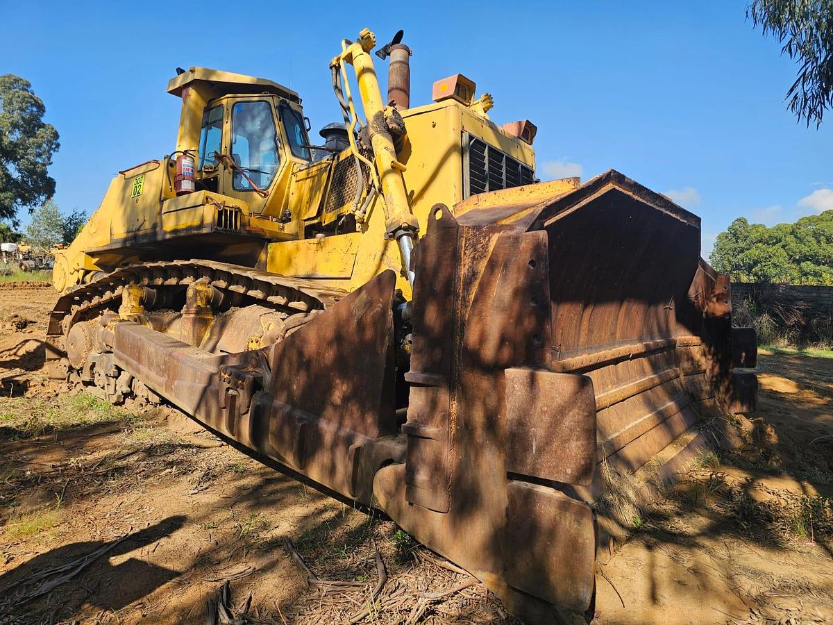 Used D375A KOMATSU DOZER (STRIPPING)