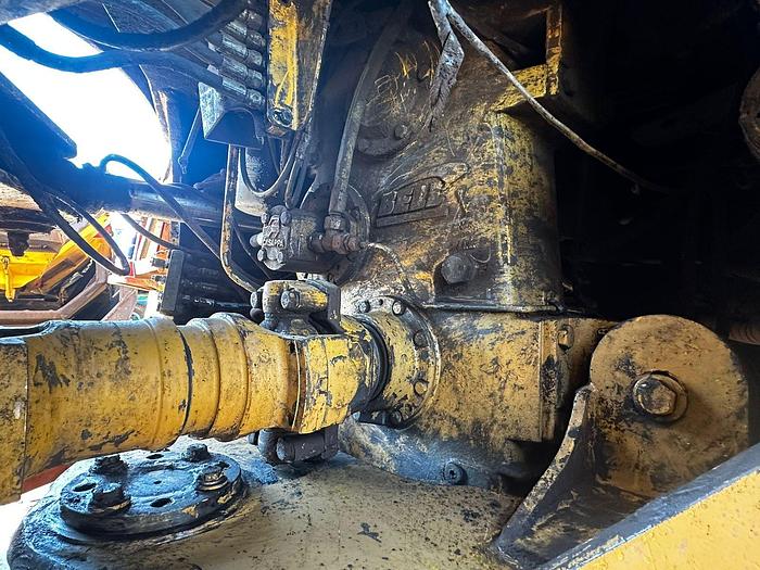 Used BELL B50D 6X6 WATER BOWSER (NON-RUNNER)