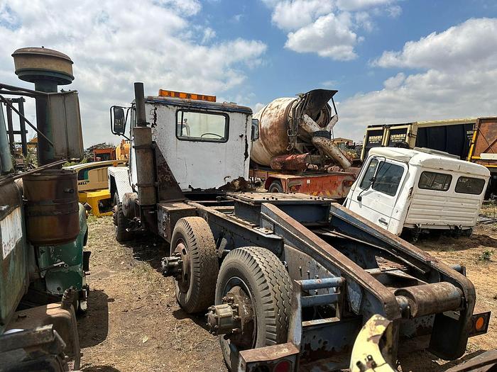 Used INTERNATIONAL PAYSTAR 5000 TRUCK 6X4 (NON-RUNNER)