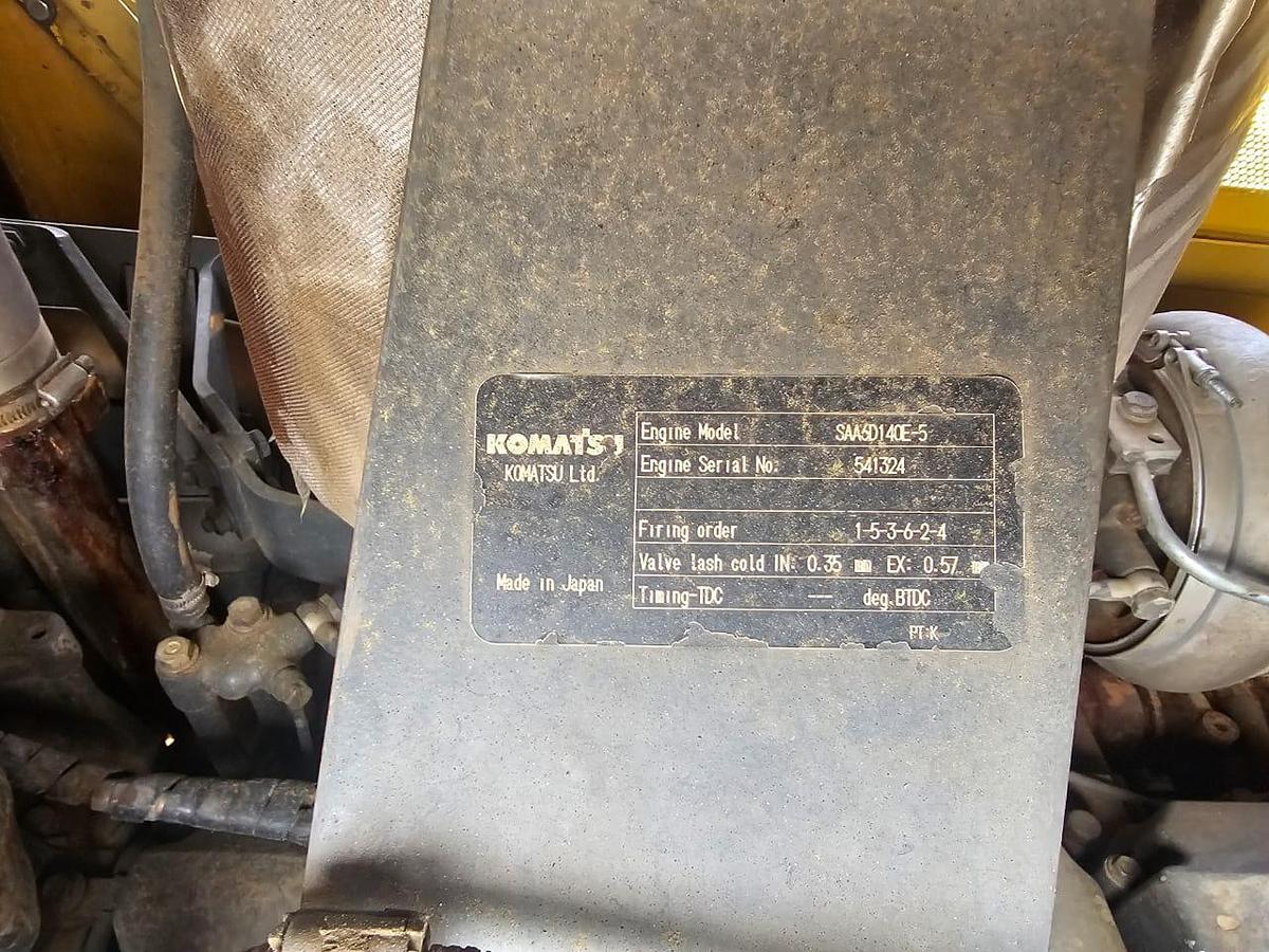 Used KOMATSU D155AX TRACKED DOZER - OPERATIONAL
