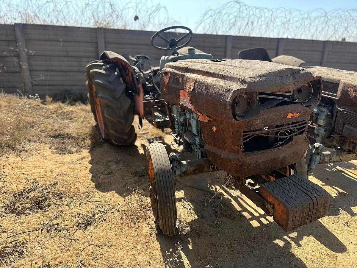 Used SCRAP ANTIQUE TRACTORS (STRIPPING FOR SPARES)