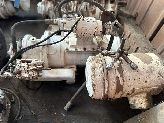 Used SINGLE SCREW HIGH PRESSURE COMPRESSOR AIR END (NOT TESTED)