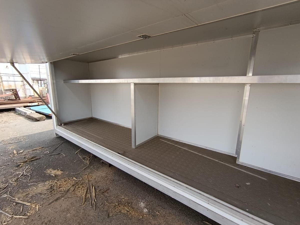 Used UD TRUCK FRIDGE WITH FOUR (4) SEPERATE FRIDGE COMPARTMENTS - GOOD CONDITION