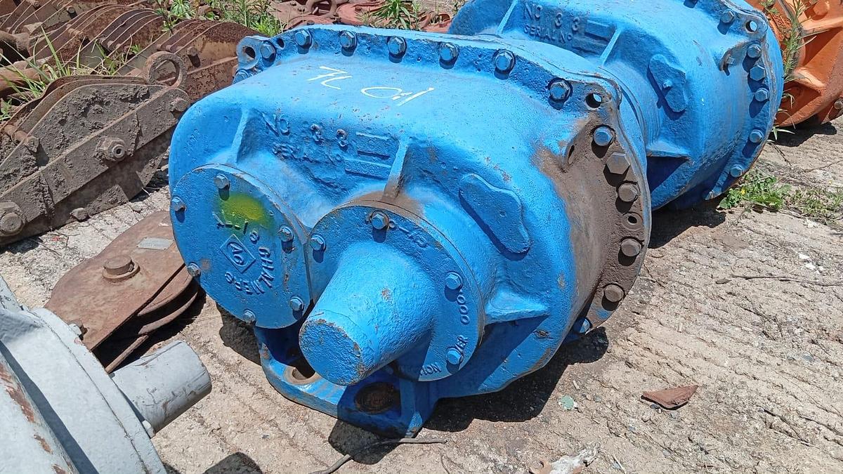 Used ALLIS-CHALMERS NO. 3-3 VIBRATING SCREEN MECHANISM (EXCITER)