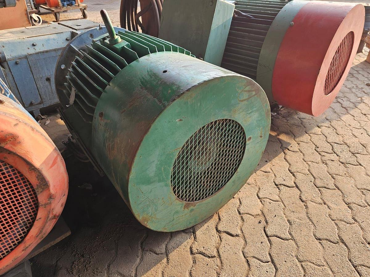 Used 116.8 KW ELECRIC MOTOR