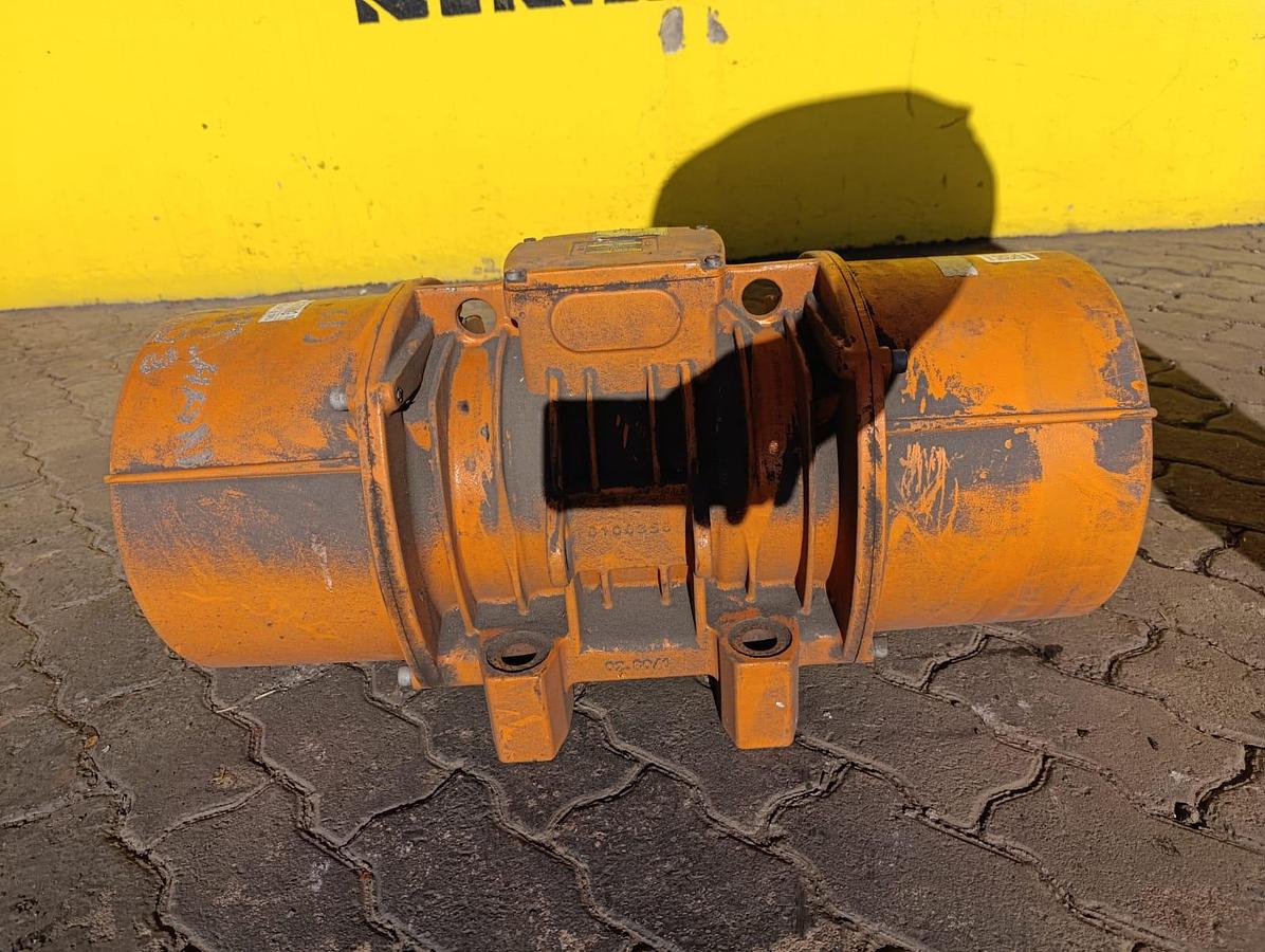 Used VIBRATING MOTOR 2KW
