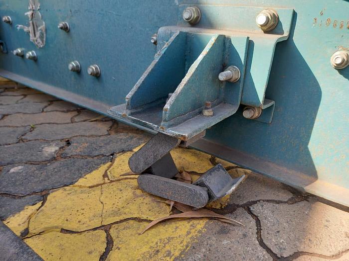 Used MINI VIBRATING SCREEN WITH 2 VIBRATING MOTORS