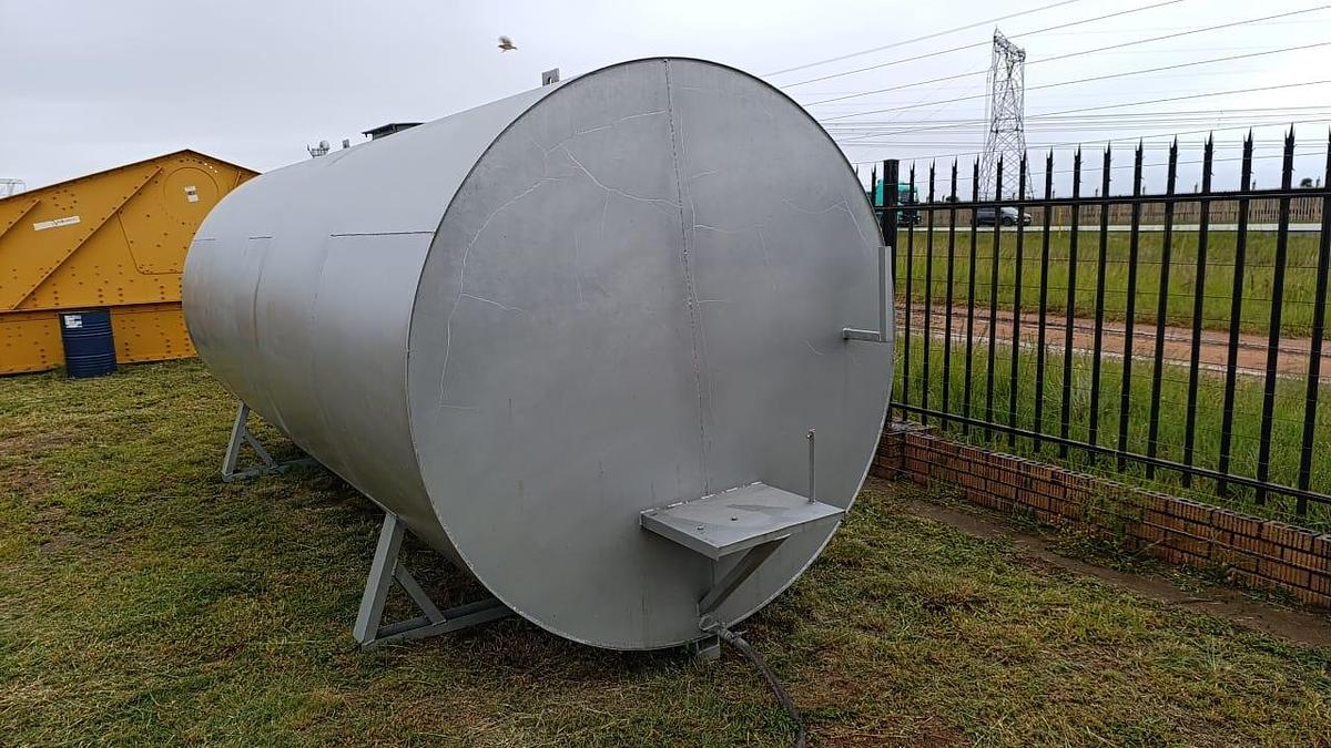 Used 23000L WATER TANK (USED)